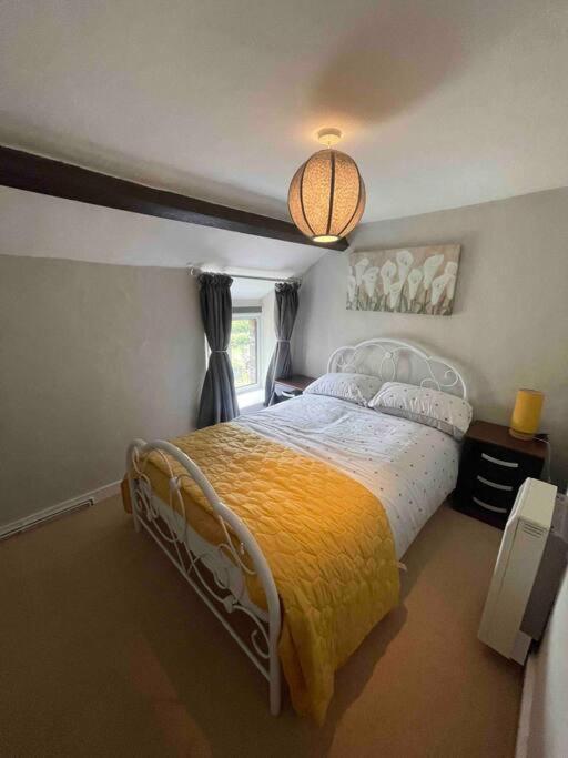 Yew Tree Cottage, 3 Bedroom, 4 Church Row Defynnog Devynock ภายนอก รูปภาพ